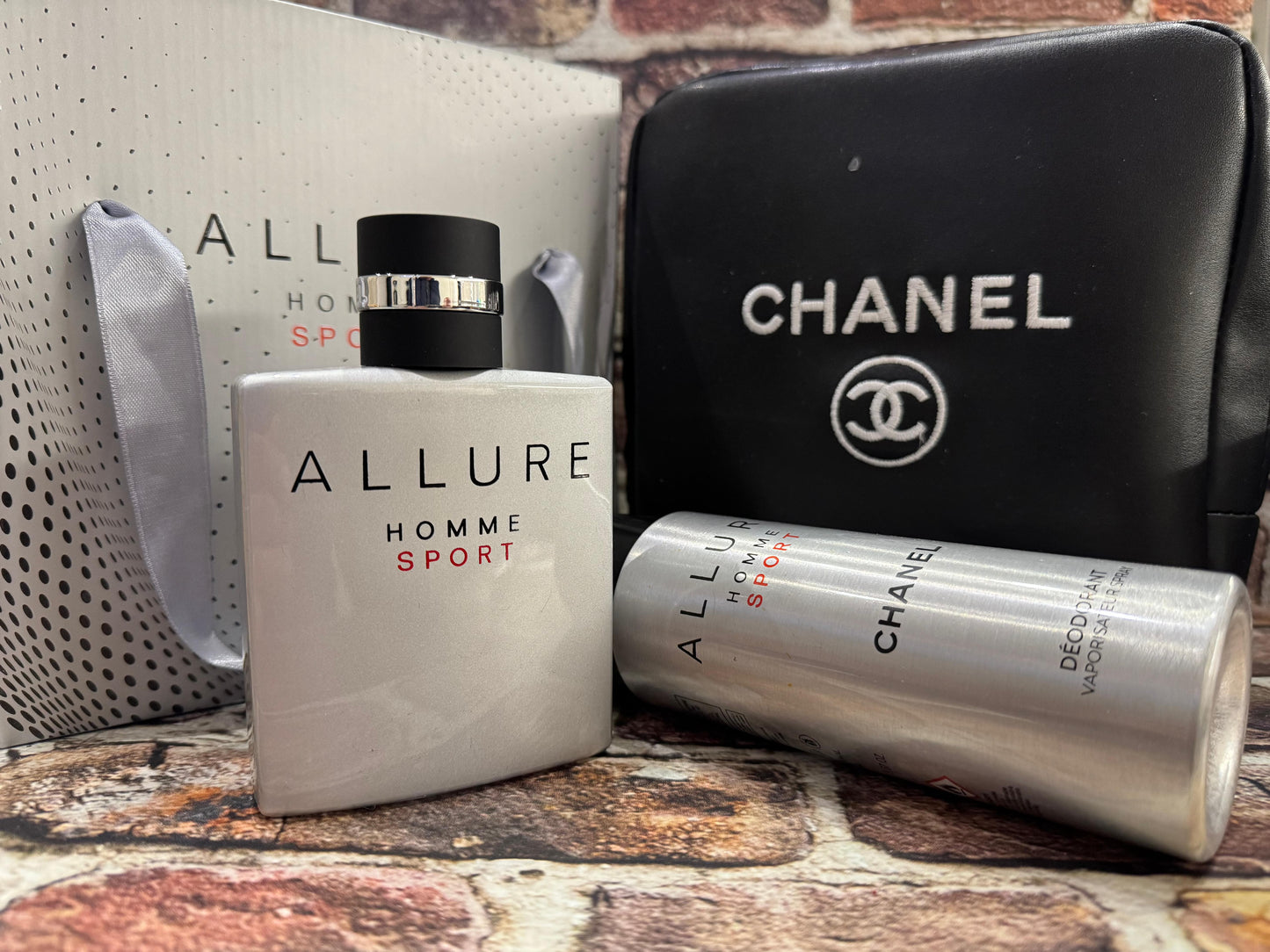 Cofanetto con pochette profumo e deodorante Chanel Allure homme sport