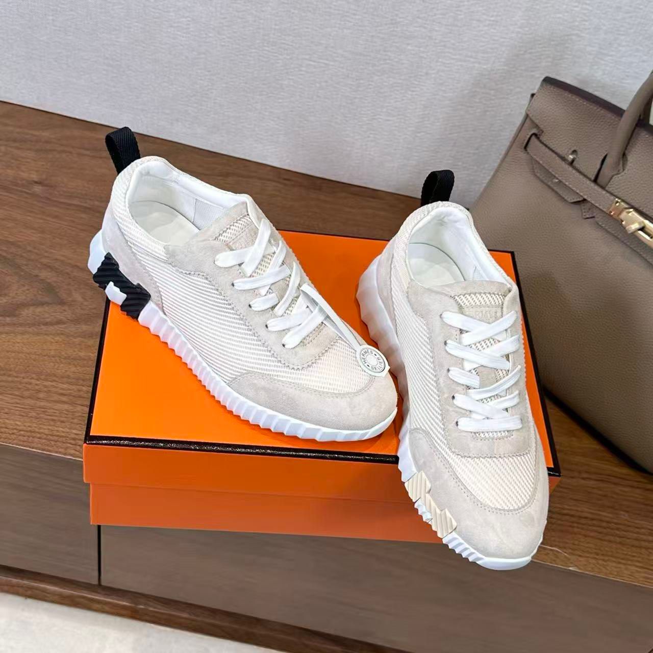 Sneakers HE