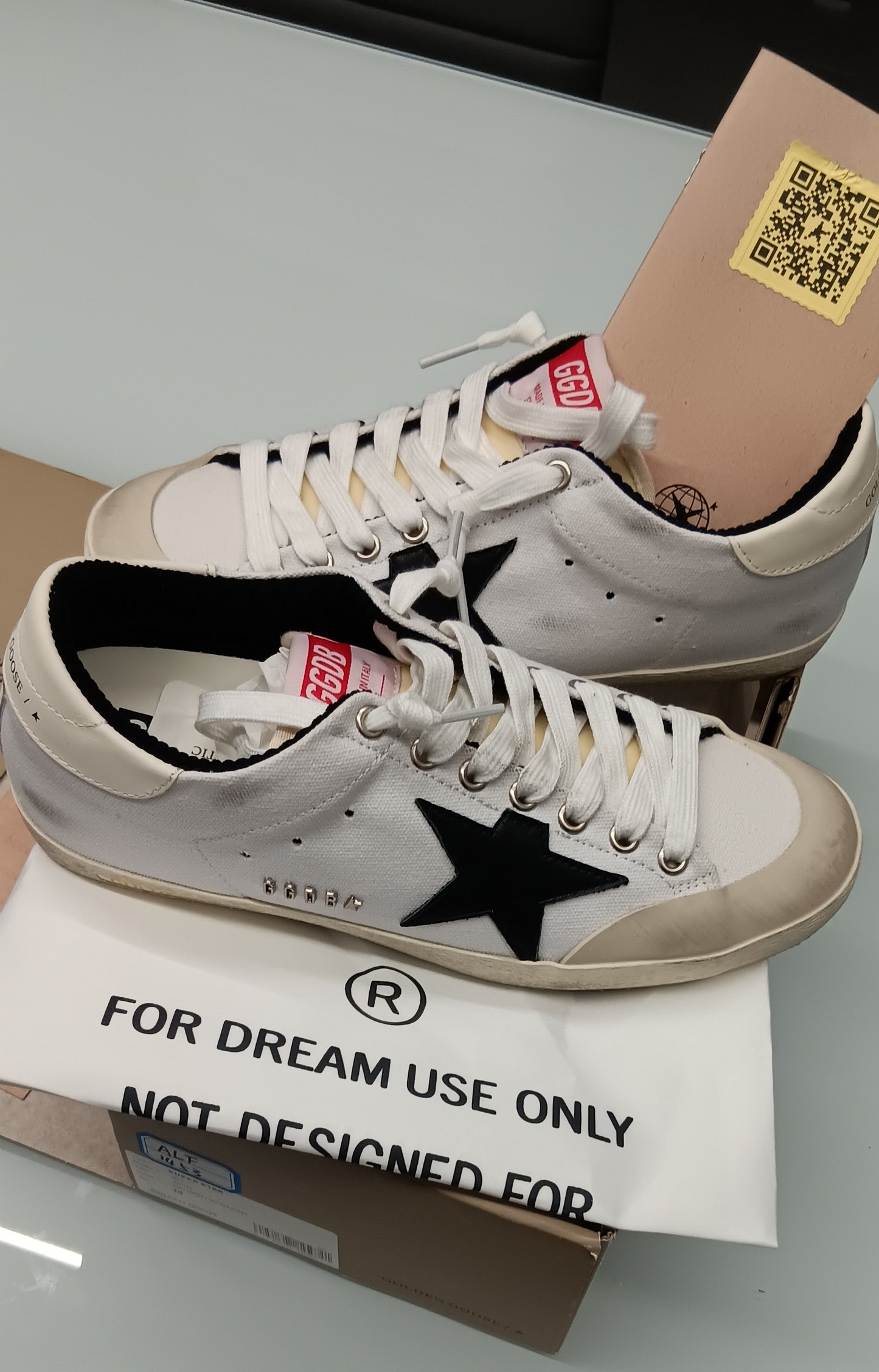 Golden Goose Sneakers  NUMERO 40